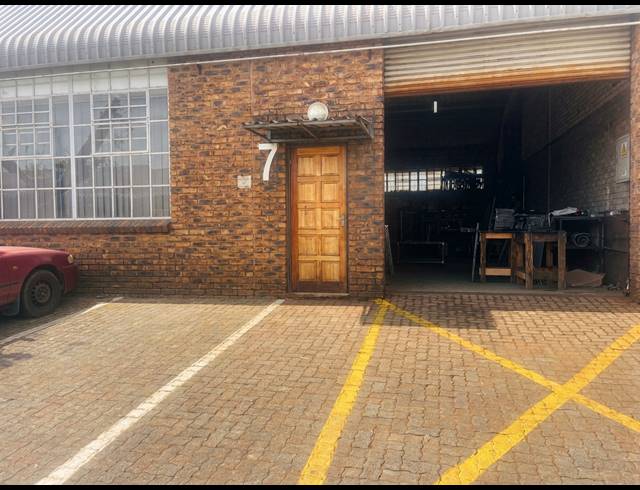 150M² WAREHOUSE FOR SALE IN ISANDO